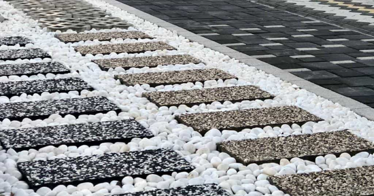 Bahçe Yolu Tasarımında Adım Taşı Kullanımı